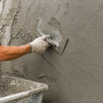 Teknik Aplikasi Plesteran Trasram Agar Hasil Presisi dan Rapi